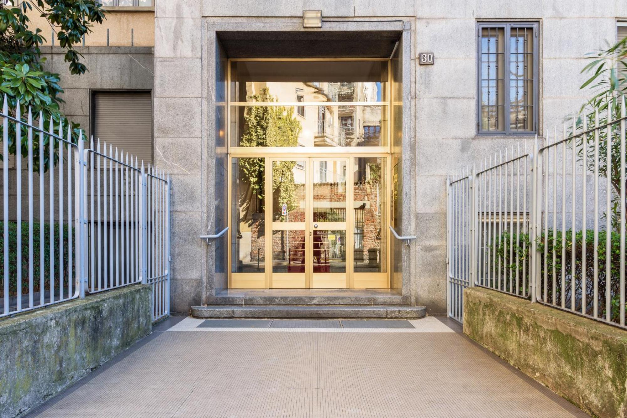 Luxury 4 Bedrooms Apartments Close To Duomo 米兰 外观 照片